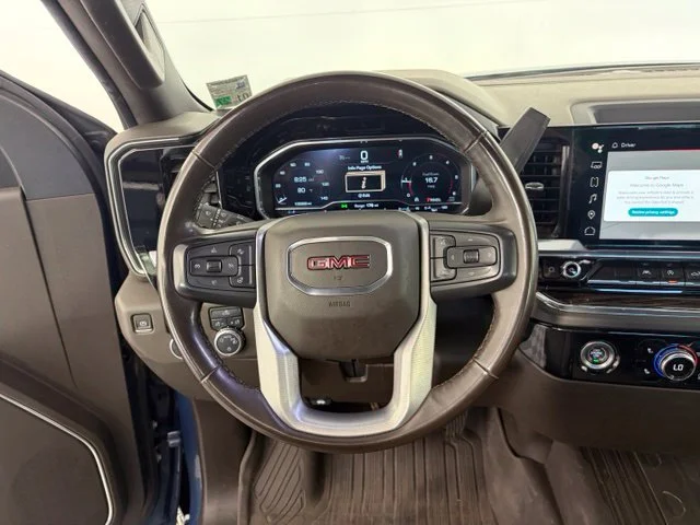 Used 2024  GMC SLE image 38