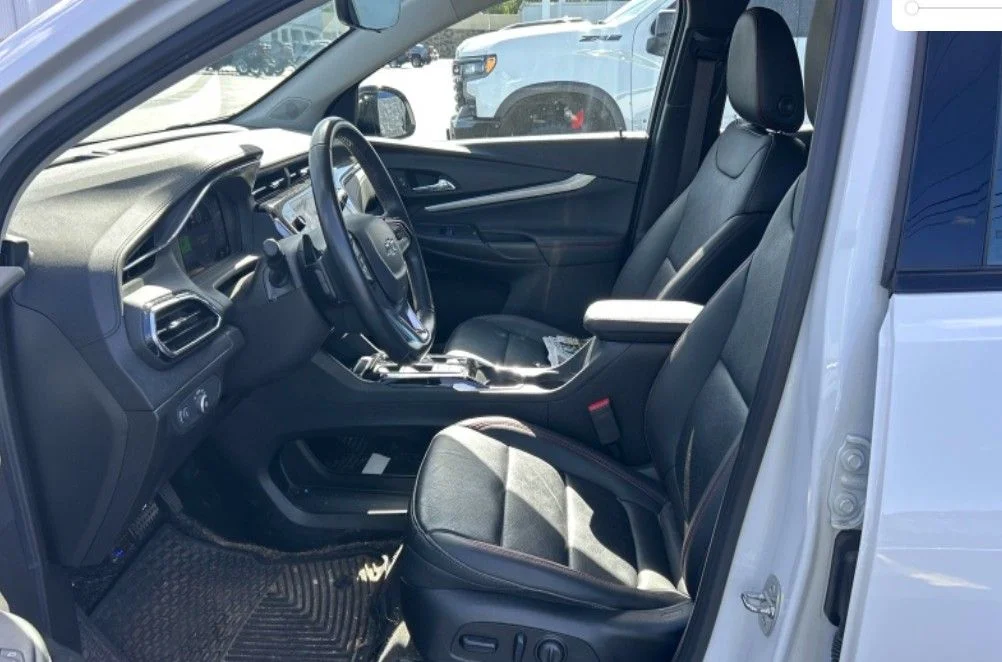 Used 2023 White Chevrolet Premier image 2