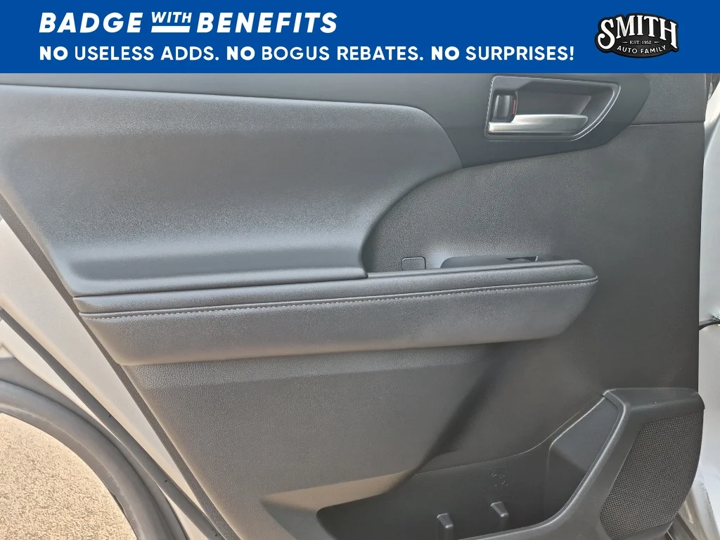 Used 2022 Celestial Silver Metallic Toyota XLE image 18