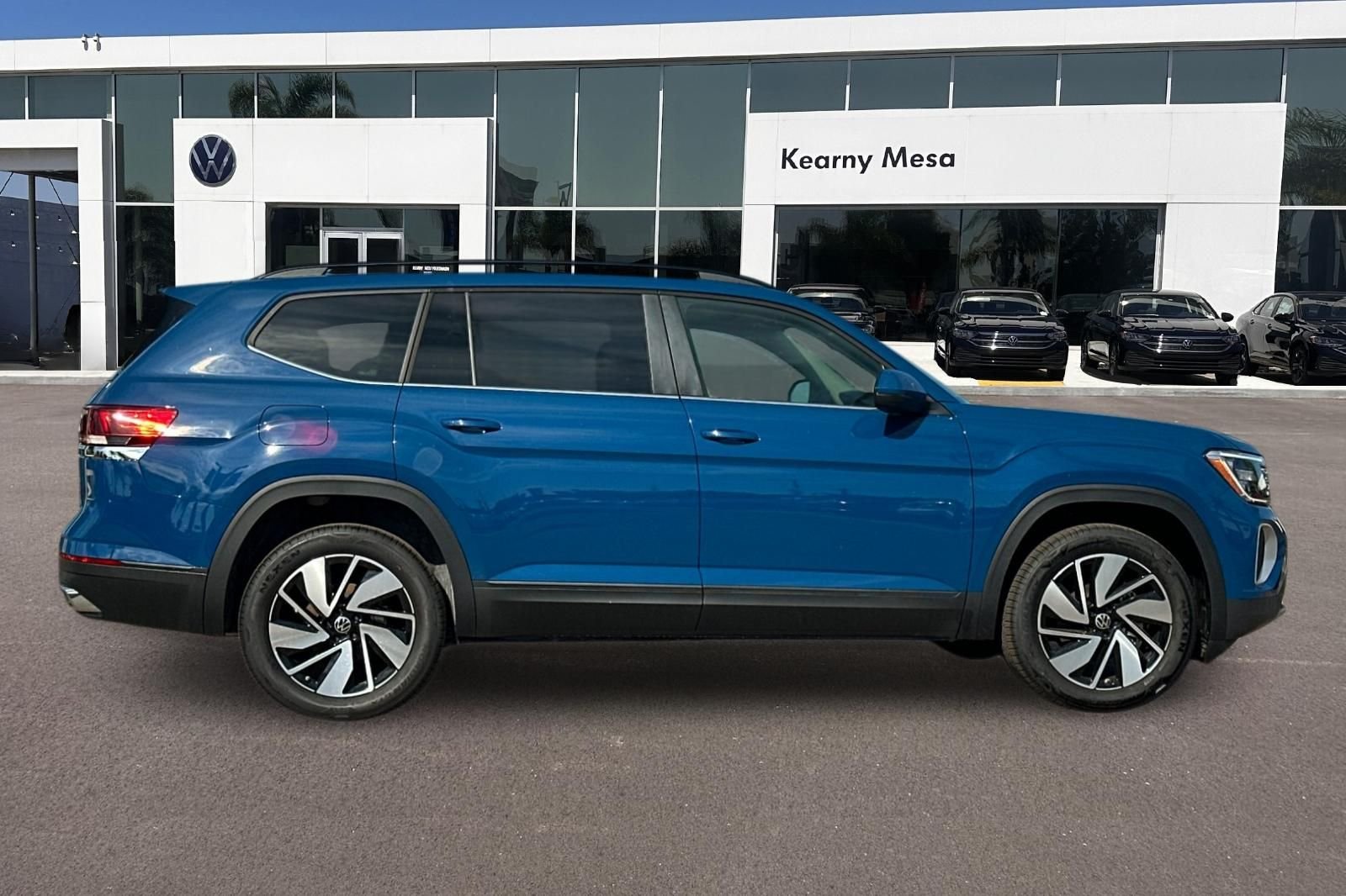 New 2026 Mountain Lake Blue Metallic Volkswagen 2.0T SE w/Technology image 3