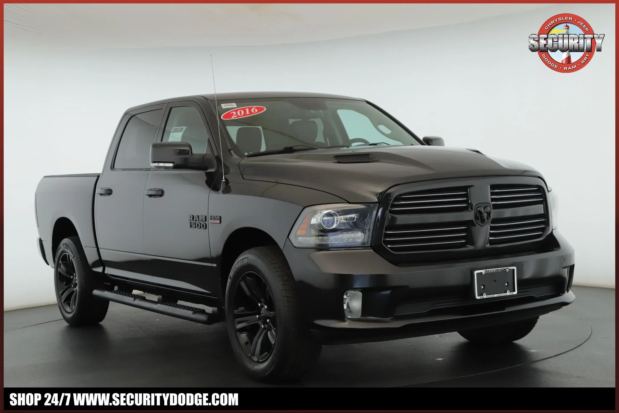 2016 RAM 1500 Sport 4x4 Crew Cab 5'7's photo