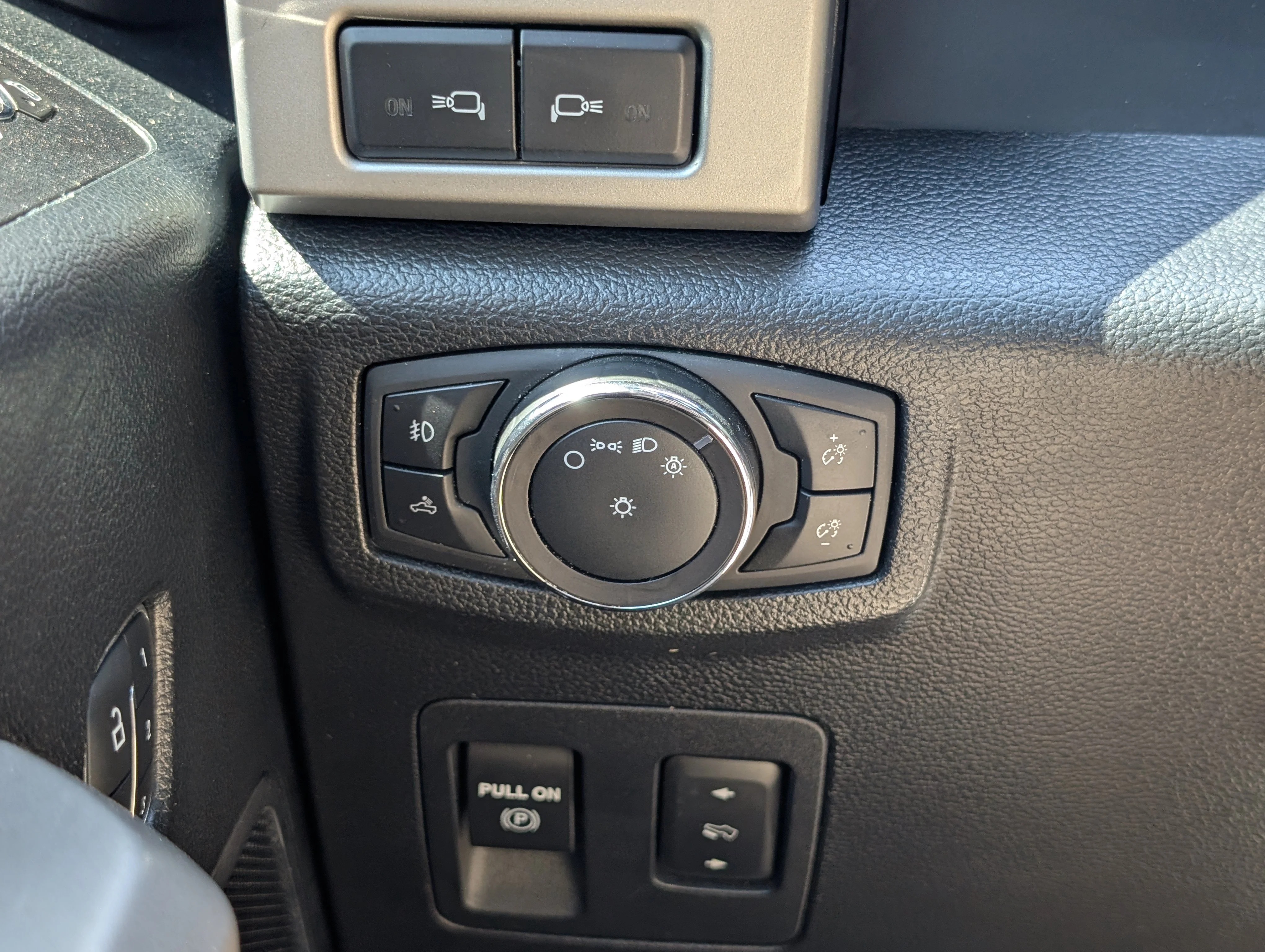 Used 2019 Blue Ford XL 4WD SuperCrew 5.5