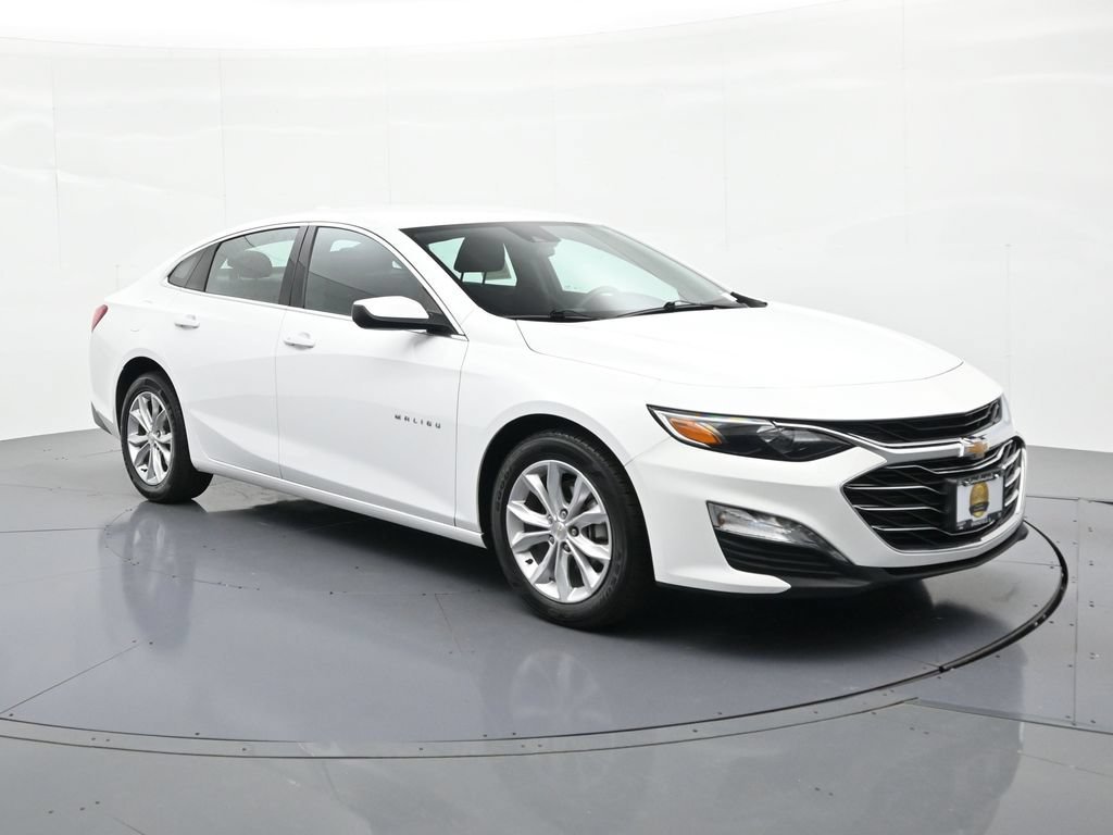 Used 2025 White Chevrolet LT image 4