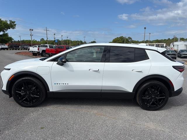 New 2026 Summit White Chevrolet LT image 3