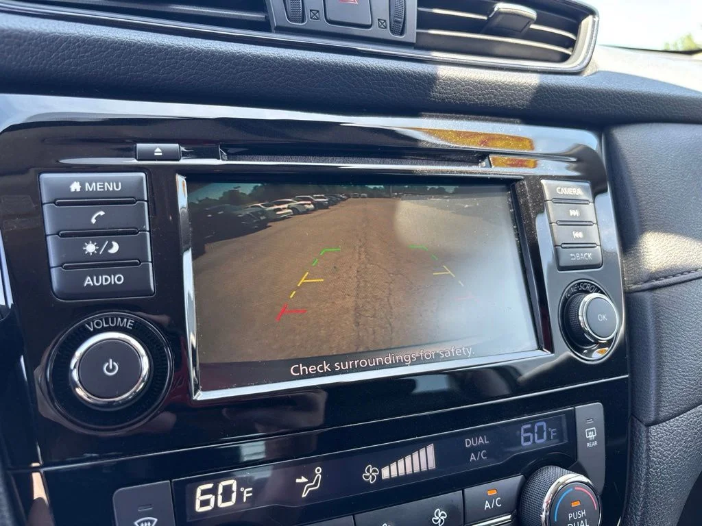 Used 2019 Gray Nissan SV image 25