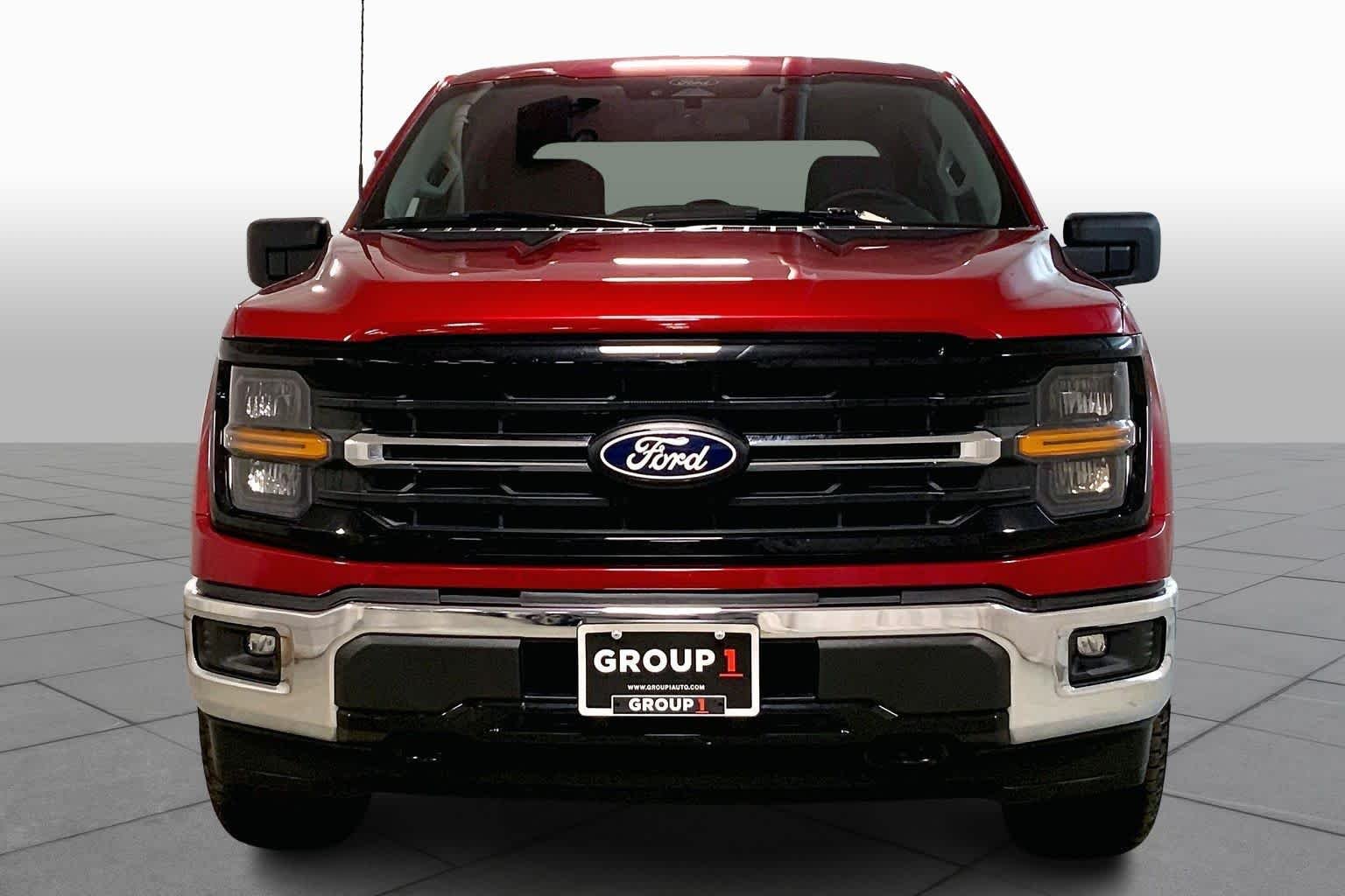 Used 2025 Rapid Red Metallic Tinted Clearcoat Ford XLT image 4