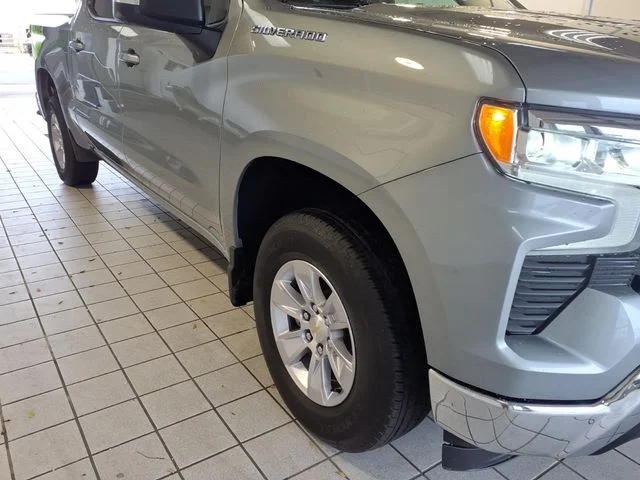 Used 2026 Sterling Gray Metallic Chevrolet LT image 21