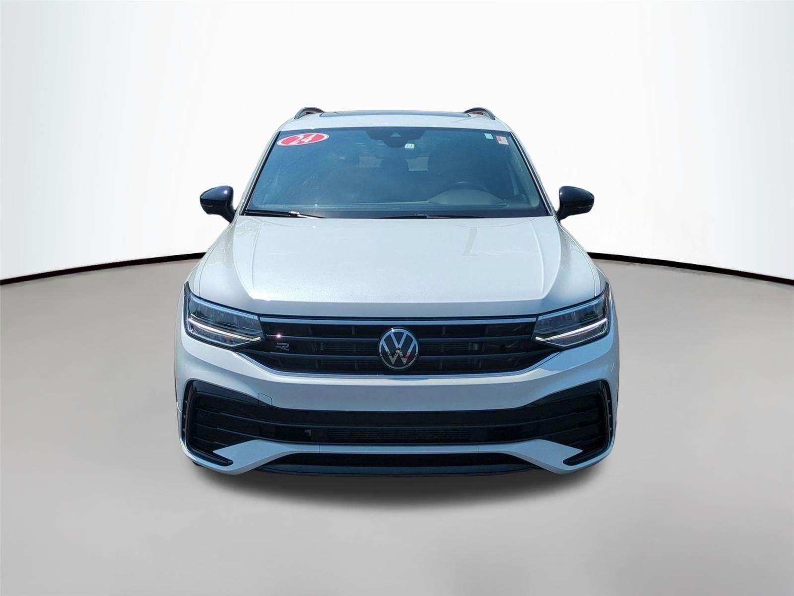 Used 2024 Opal White Pearl Volkswagen SE R-Line Black image 22