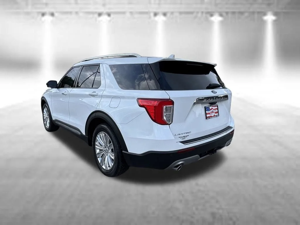 Used 2024 Star White Ford Limited image 7