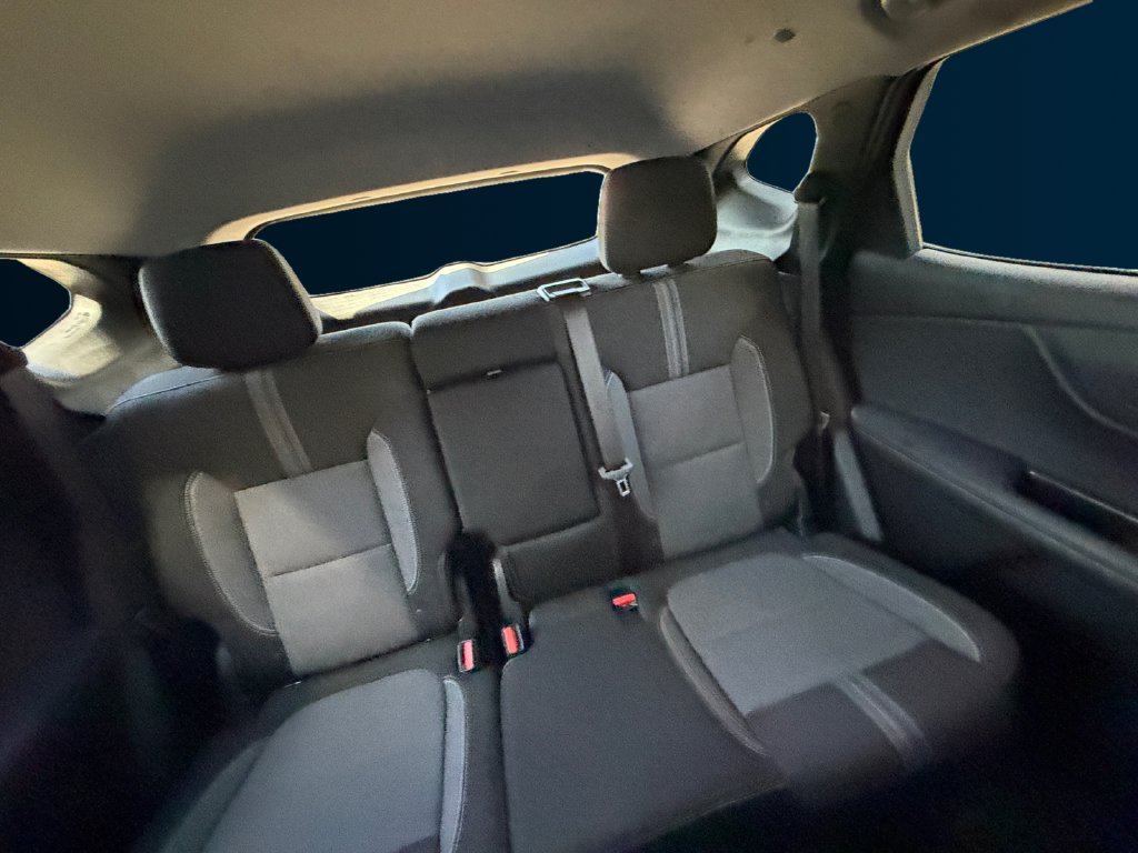 Used 2025 White Chevrolet LT image 18
