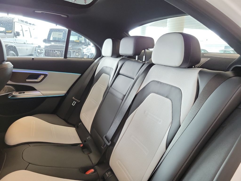 New 2027 MANUFAKTUR Moonlight White Magno Mercedes-Benz AMG® E 53 E 4MATIC+ Sedan image 10