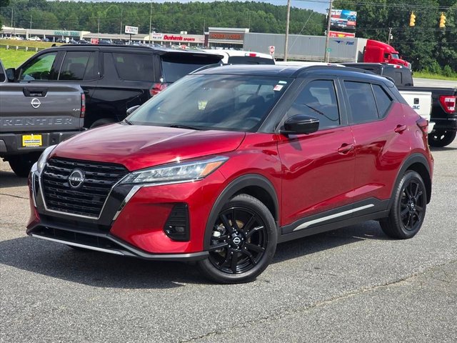 2023 Nissan Kicks SR