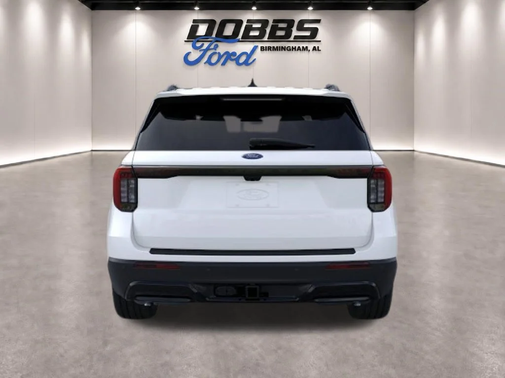 New 2026 Star White Metallic Tri-Coat Ford ST-Line image 7