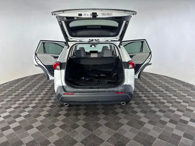 Used 2025 Beige Toyota XLE Premium image 18