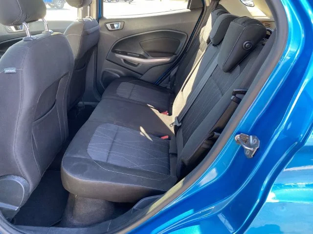Used 2018 Blue Ford SE image 10