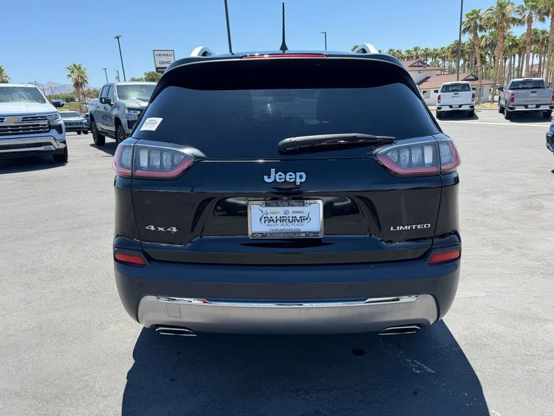 Used 2019 Diamond Black Cry Jeep Limited image 4