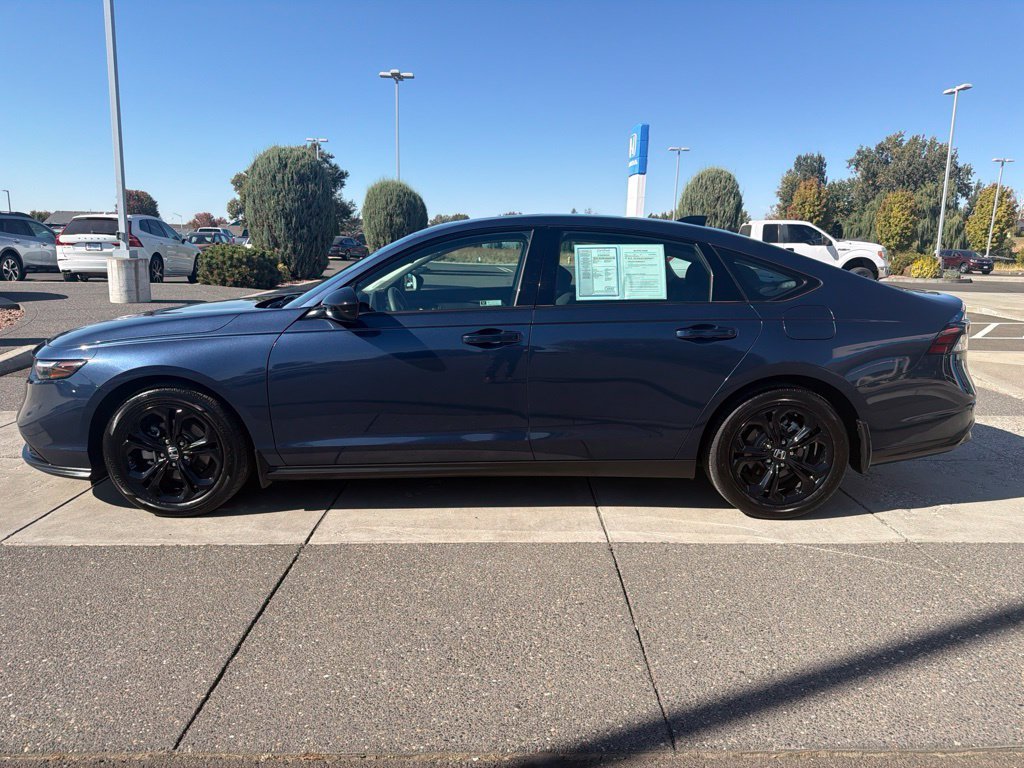 Certified Used 2025  Honda SE image 7