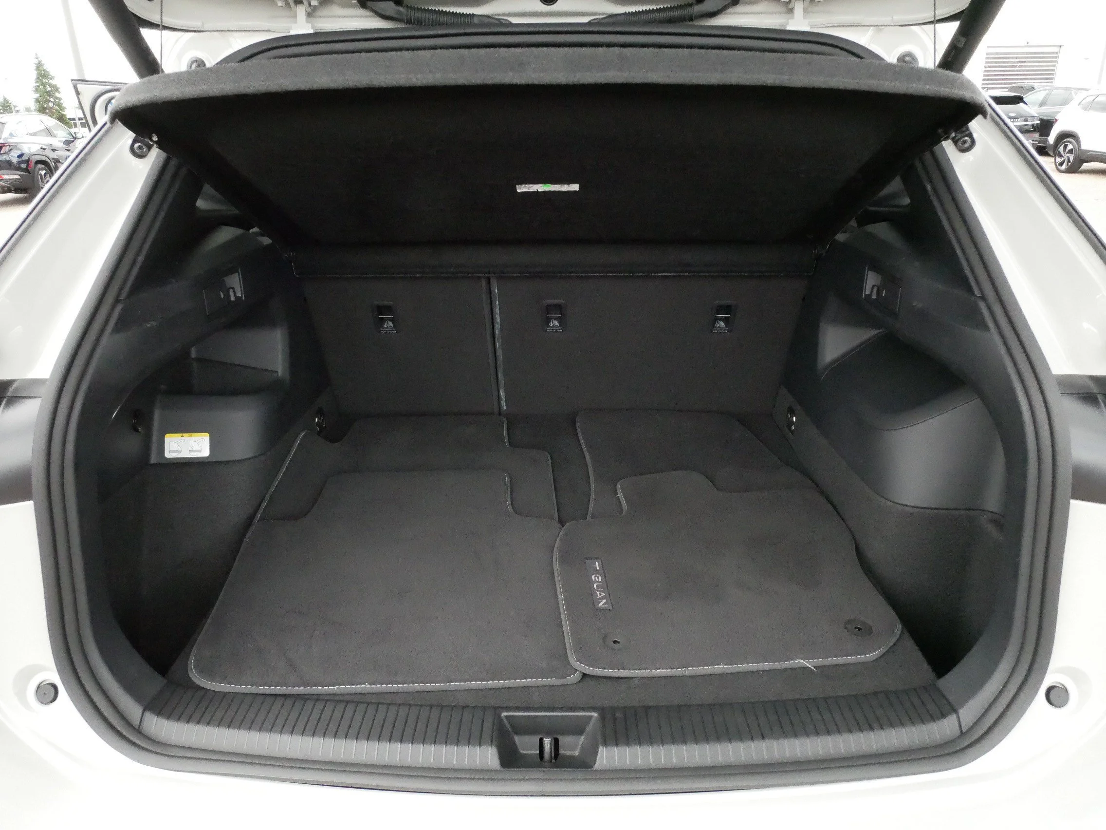 Used 2025 Sandstone Volkswagen SEL R-Line image 18