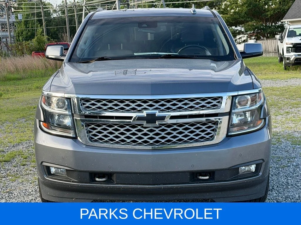Used 2018 Gray Chevrolet LT image 2