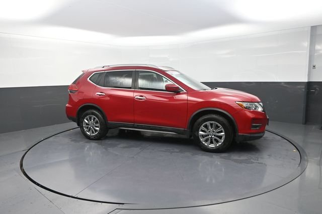 Used 2017 Red Nissan SV image 21