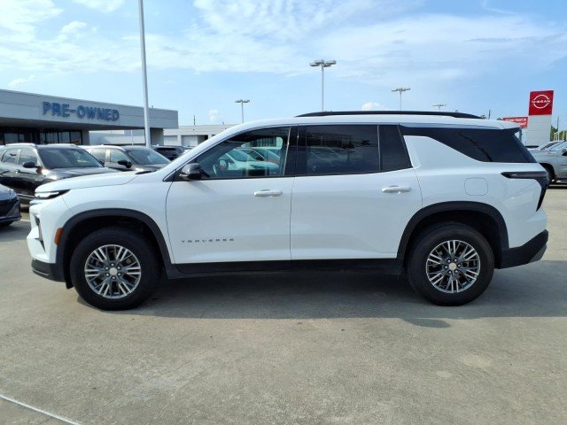Used 2025 Summit White Chevrolet LT image 8