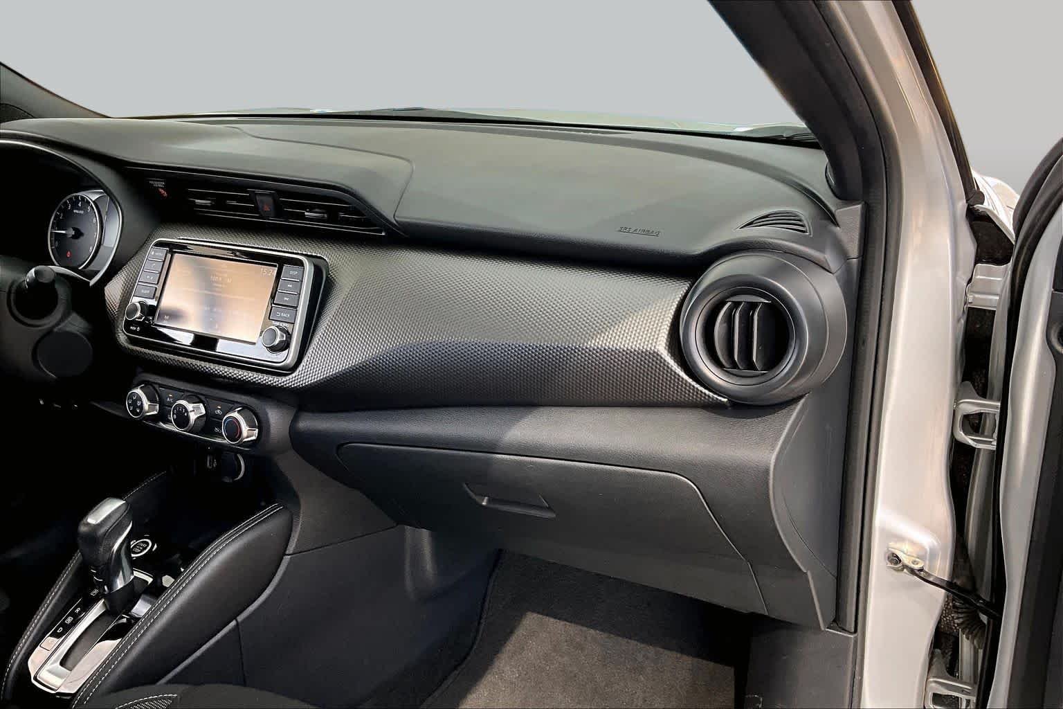Used 2019 Brilliant Silver Metallic Nissan S image 18