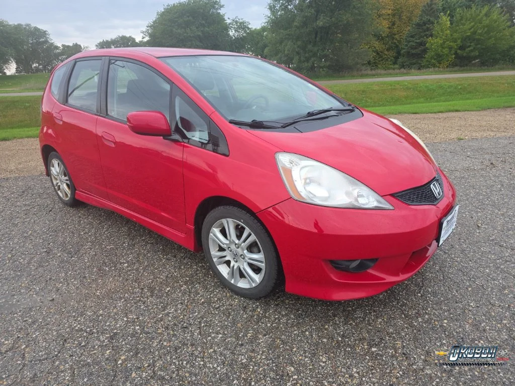 Used 2011 Honda Fit Sport with VIN JHMGE8H59BS005007 for sale in Spirit Lake, IA