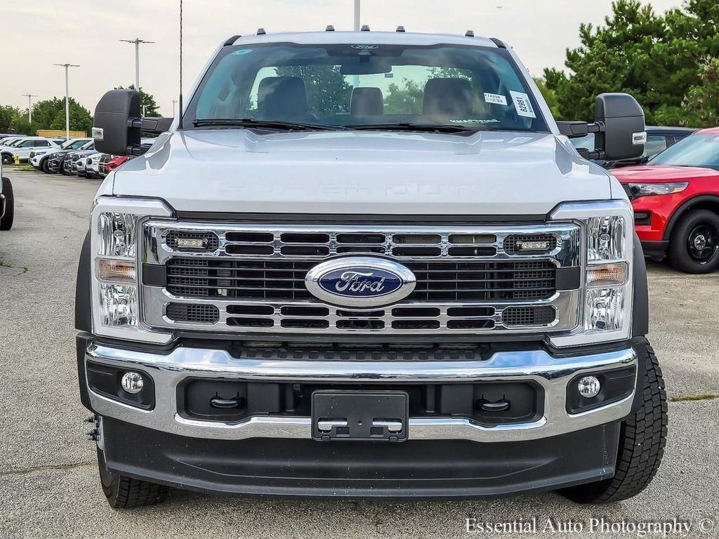 New 2025 Oxford White Ford F-550® XL image 8