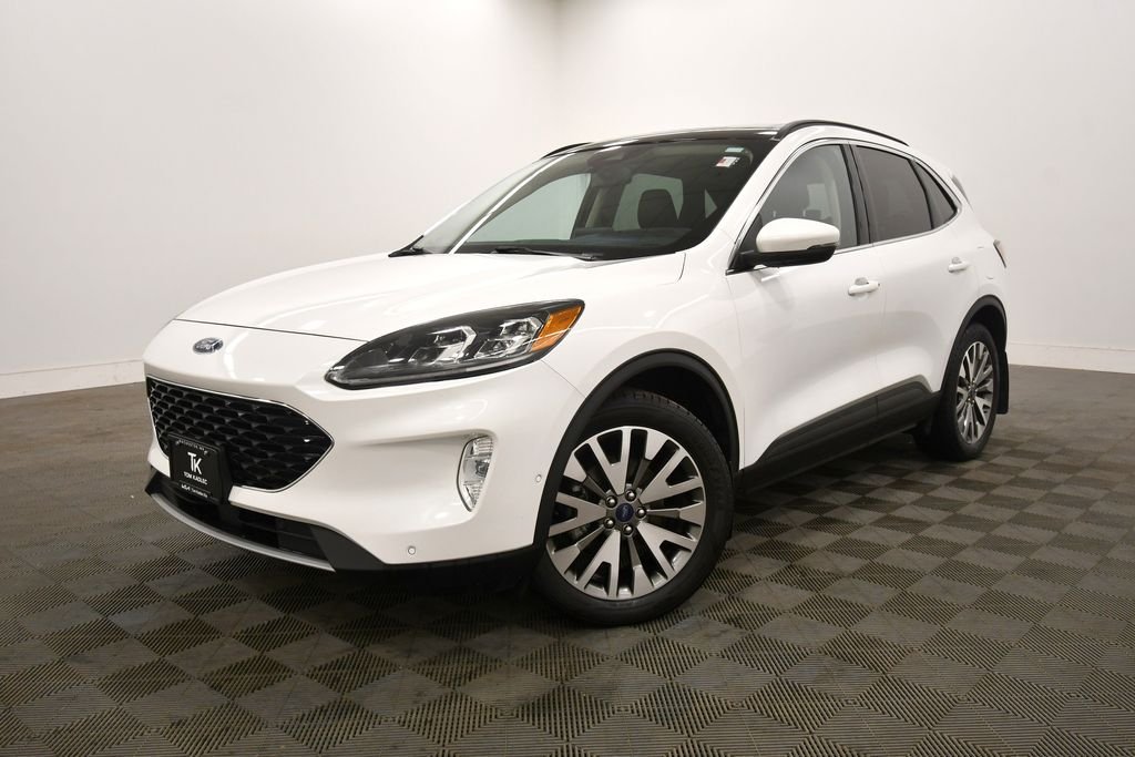 Used 2020 Ford Escape Titanium with VIN 1FMCU9DZ3LUC16822 for sale in Rochester, Minnesota