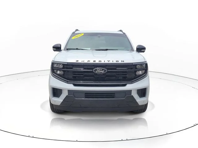 Used 2025 Silver Ford Platinum image 2