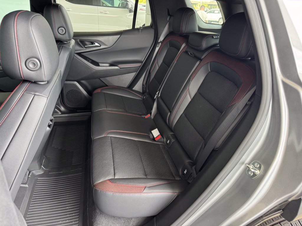 2027 Chevrolet Equinox RS - Photo 21