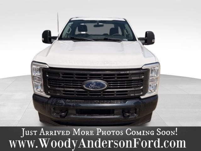 Used 2023 White Ford XL image 3