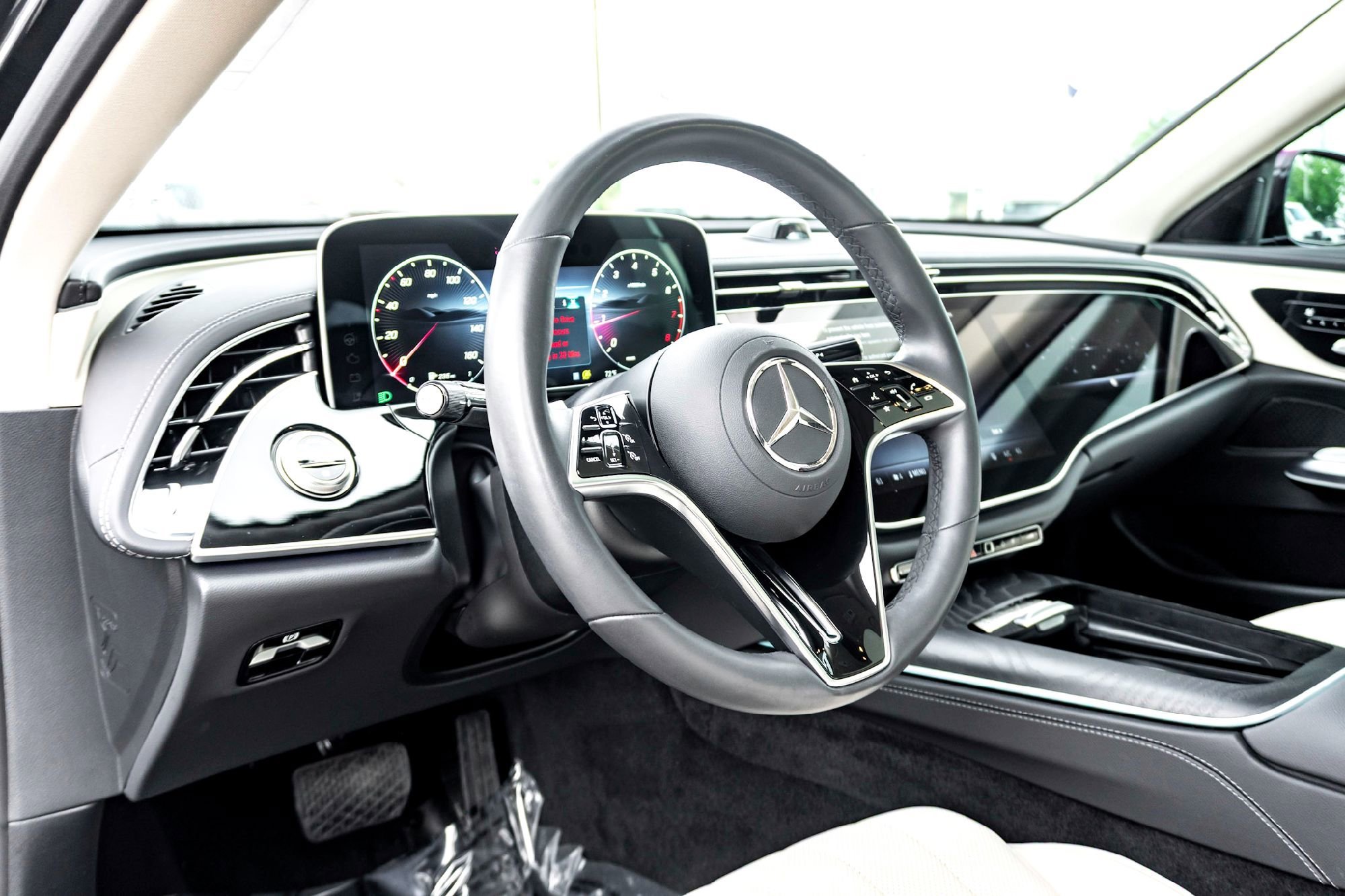 Used 2025 Graphite Mercedes-Benz E 350 image 15