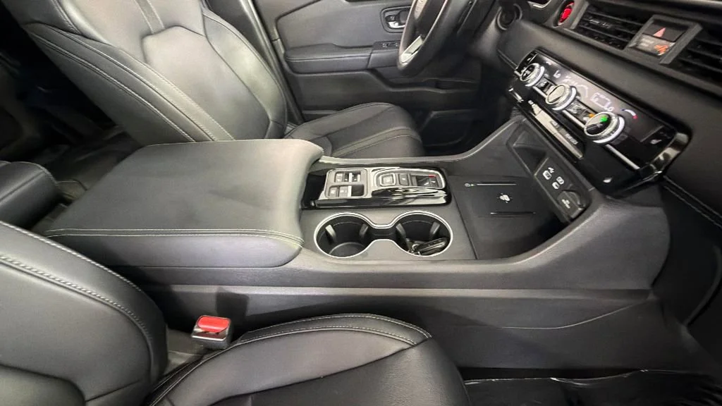 Used 2025 Gray Honda Touring image 39