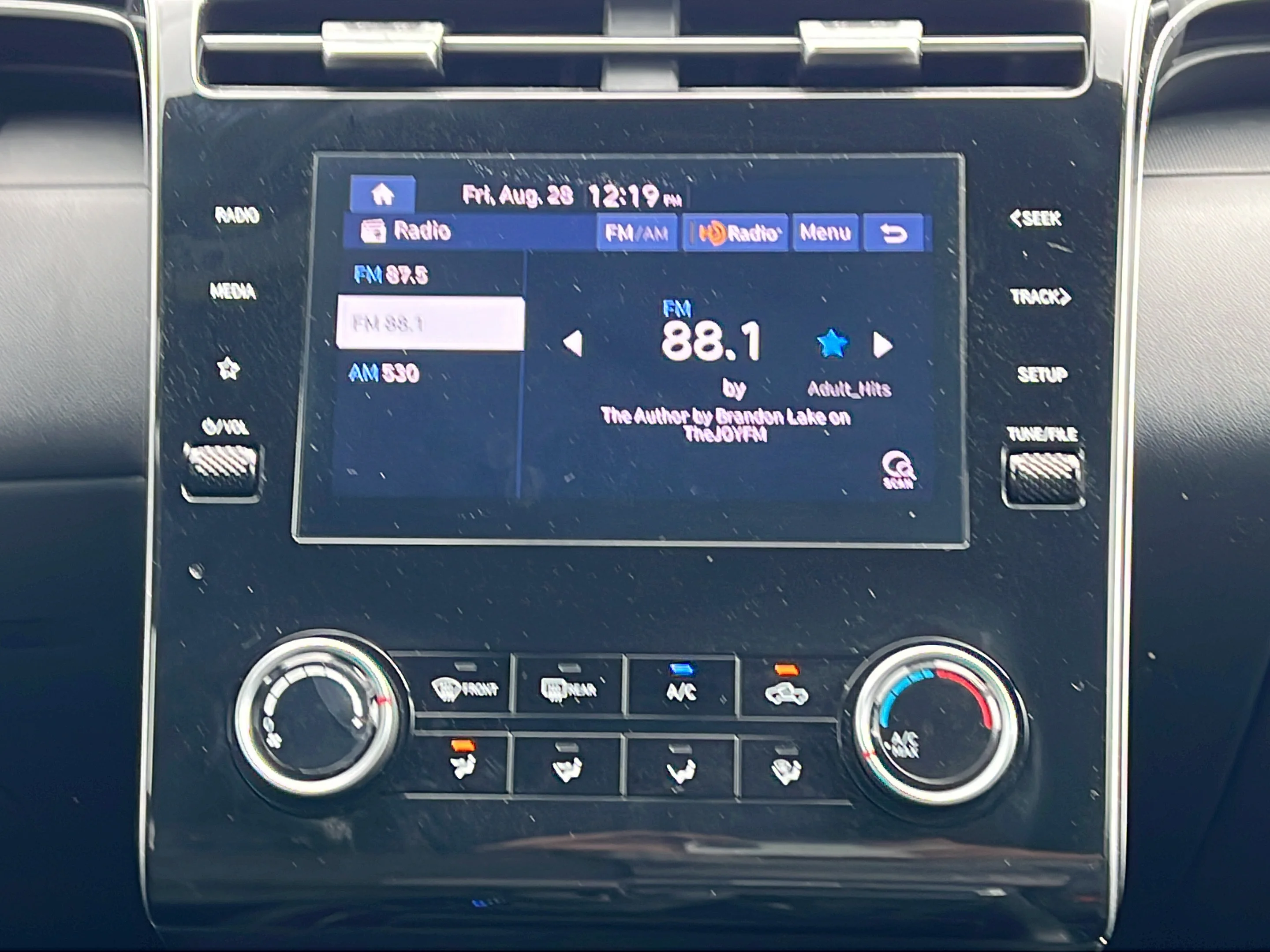 Used 2024 Hampton Gray Hyundai SE image 15