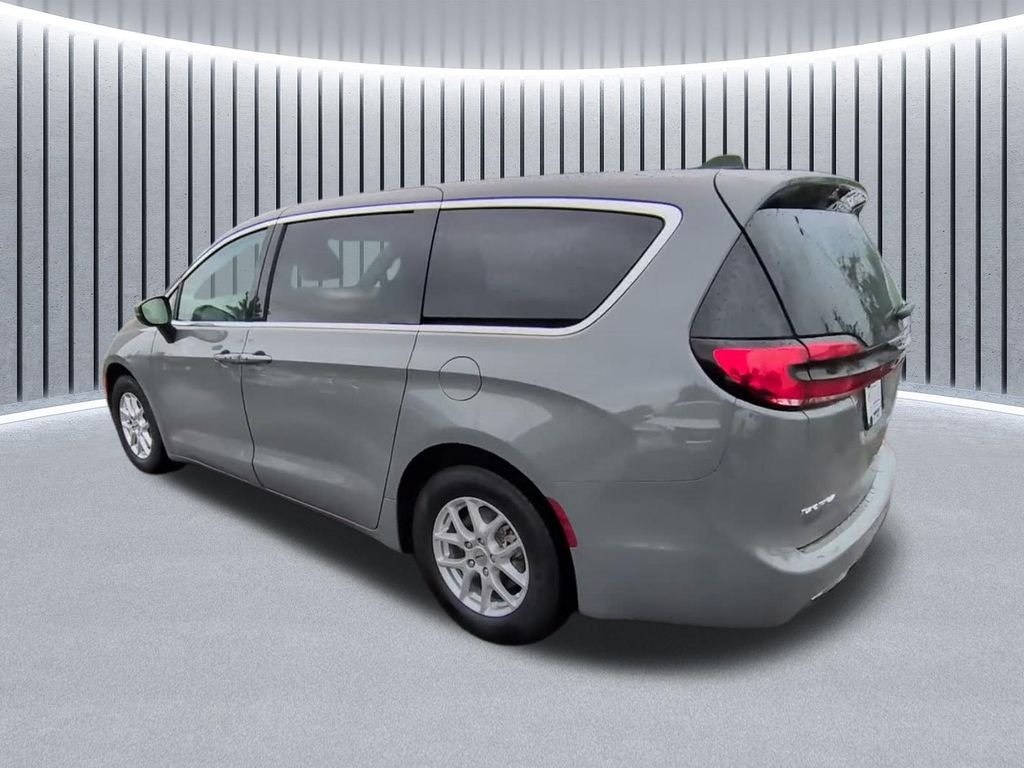 Used 2023 White Chrysler Touring L image 6