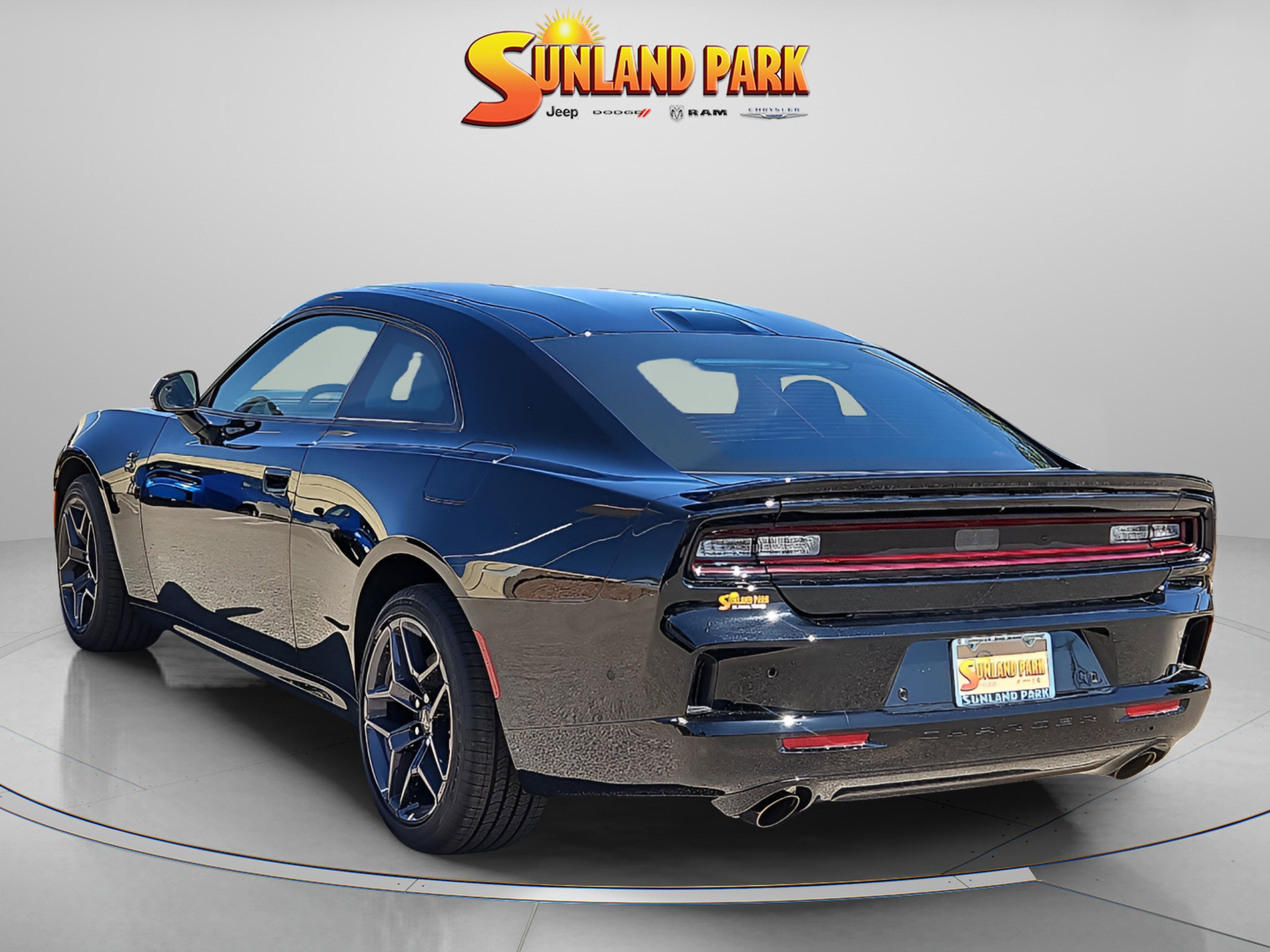 New 2026 Diamond Black Crystal Pearlcoat Dodge Scat Pack image 4