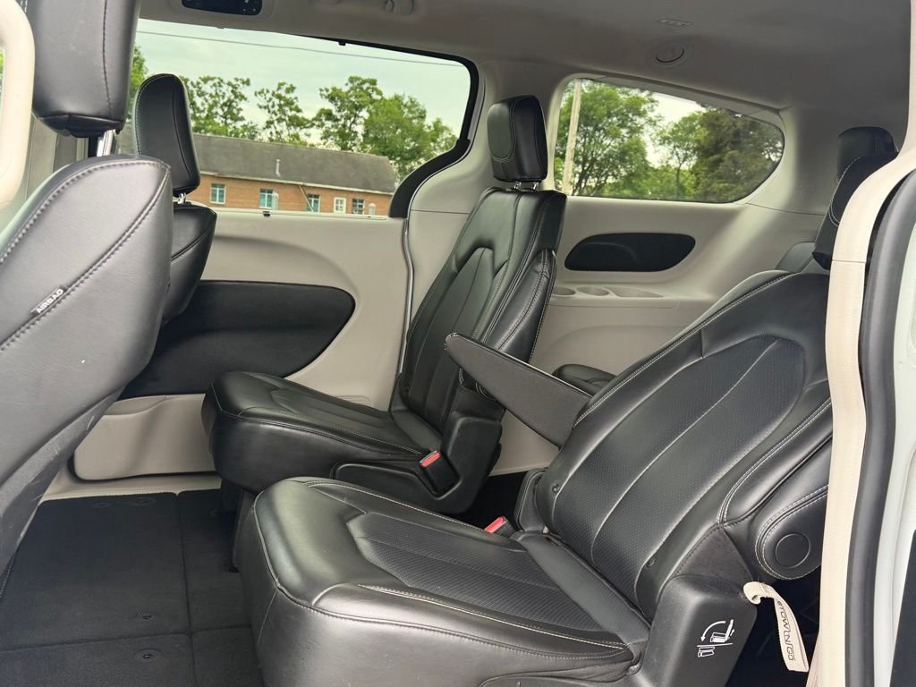 Used 2023 White Chrysler Touring L image 16