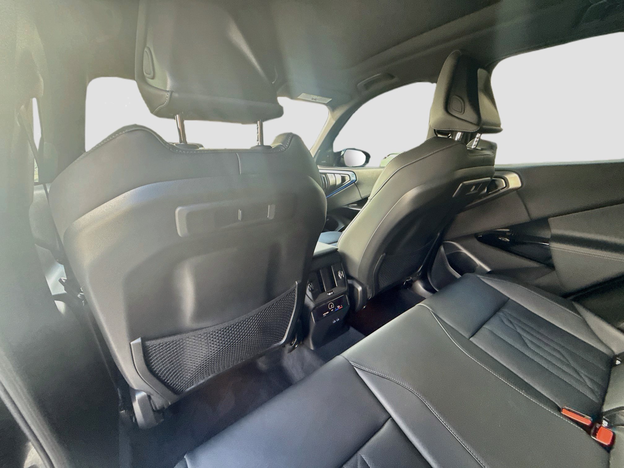Used 2026 Black Sapphire Metallic BMW M50 xDrive image 23