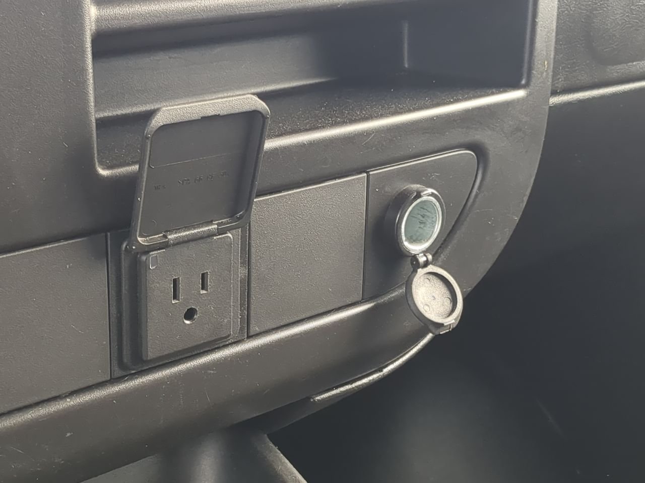 2024 GMC Savana Cargo Work Van - Photo 79