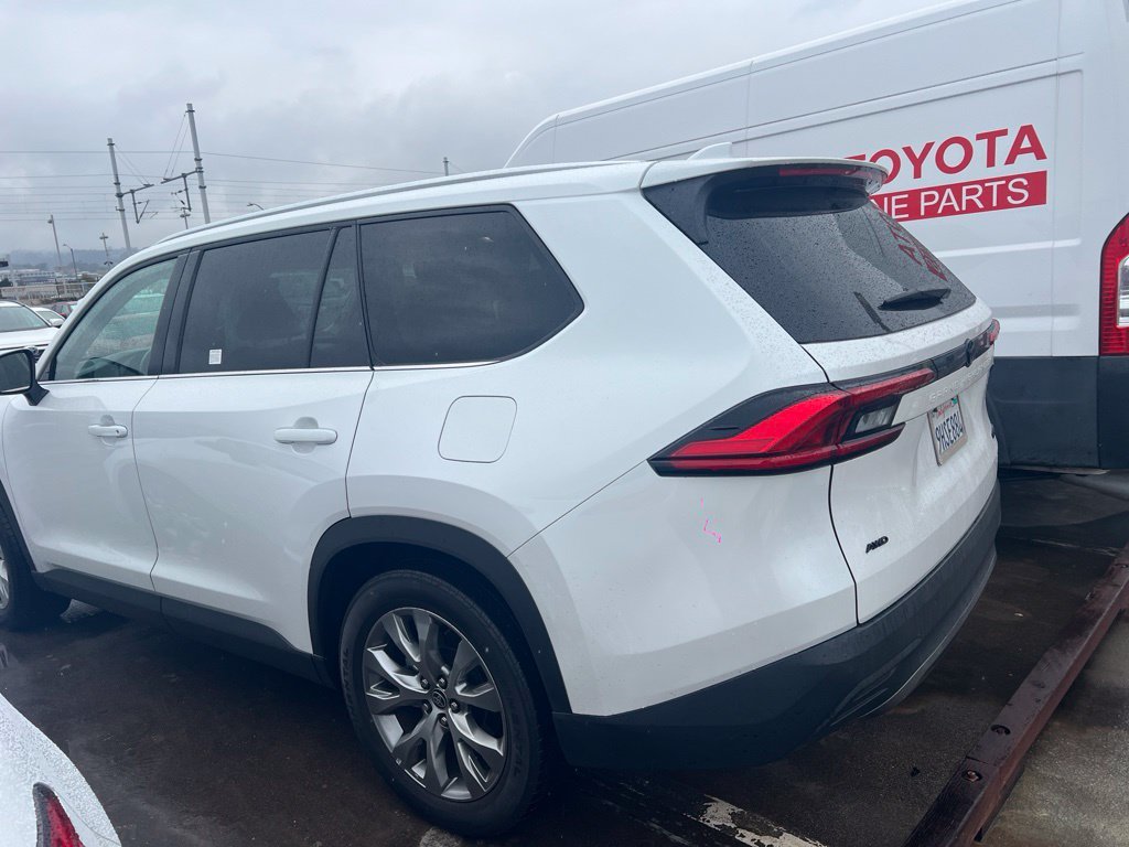 Used 2024 Off-white Toyota Limited image 6