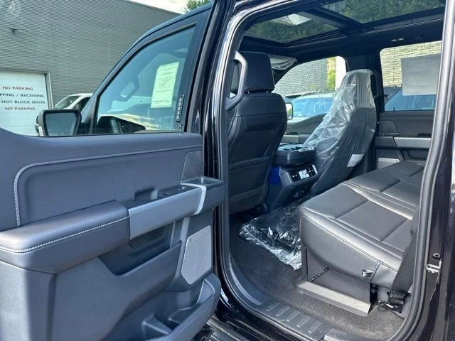 New 2026 Agate Black Metallic Ford XLT image 39
