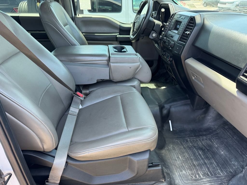 Used 2020 White Ford XL image 18
