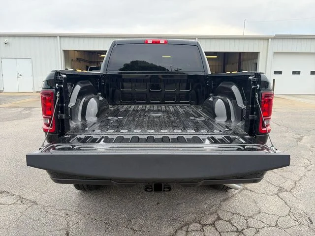 New 2026 Diamond Black Crystal Pearl-Coat Exterior Paint RAM Black Express image 21