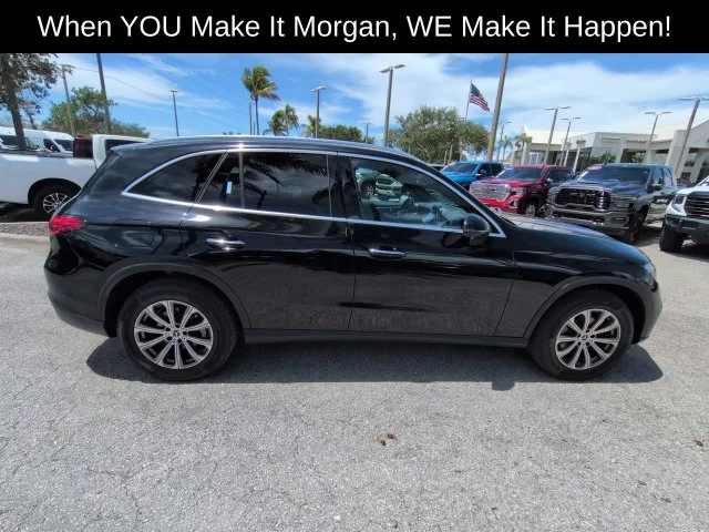 Used 2024  Mercedes-Benz GLC 300 image 6