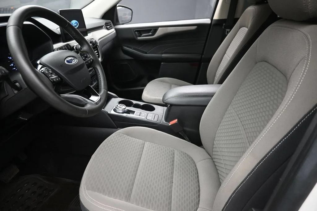 Certified Used 2022 White Ford SE image 16