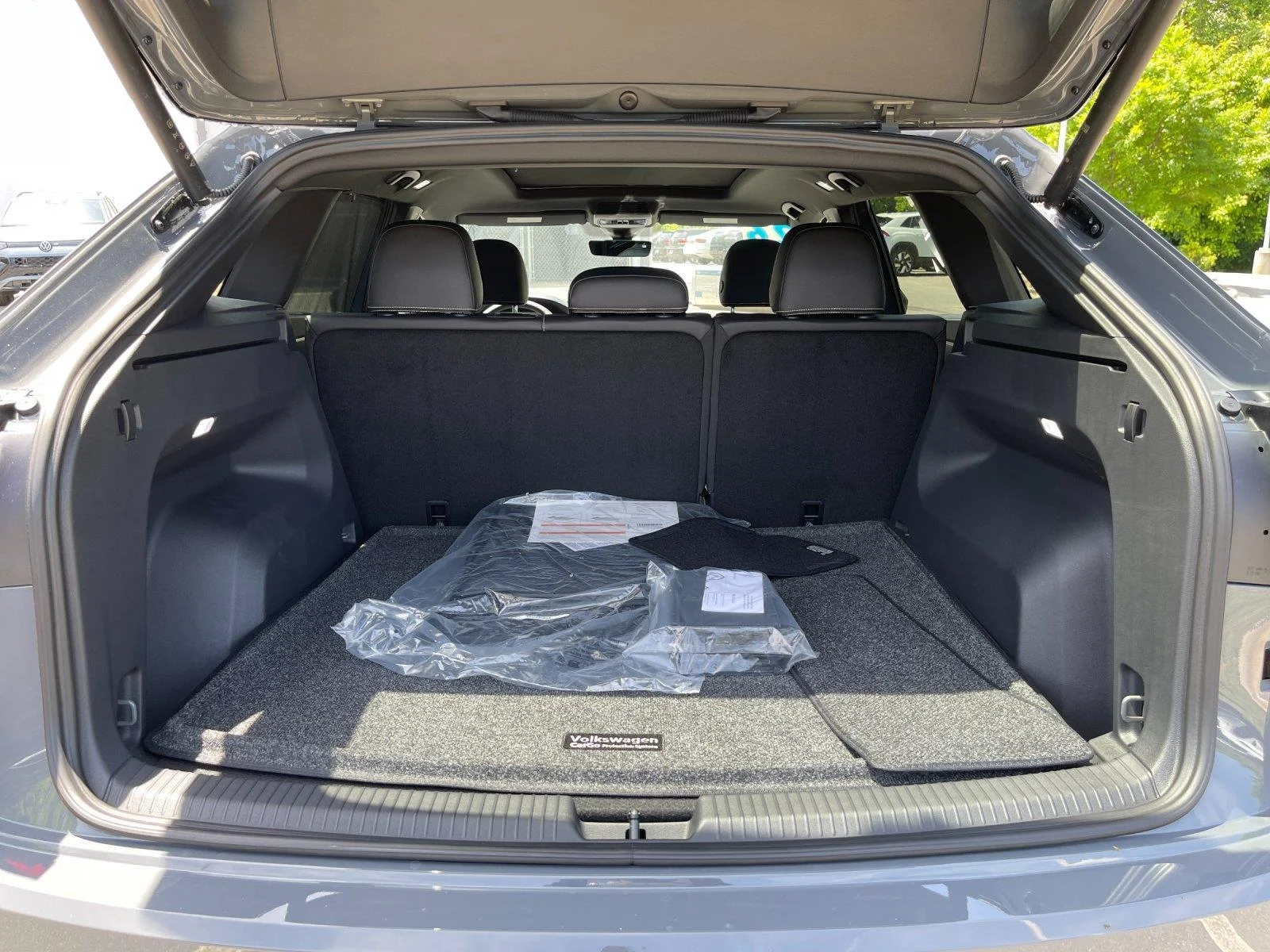 New 2026 Pure Gray Volkswagen 2.0T SE w/Technology image 35