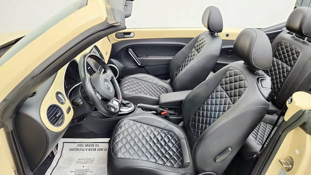 Used 2019 Deep Black Pearl Metallic/Black Roof Volkswagen SE Automatic image 21