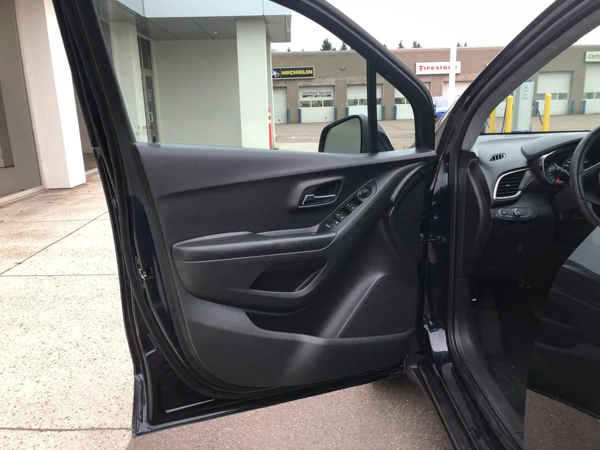 Used 2022 Blue Chevrolet AWD 4dr LT w/ Leather image 11