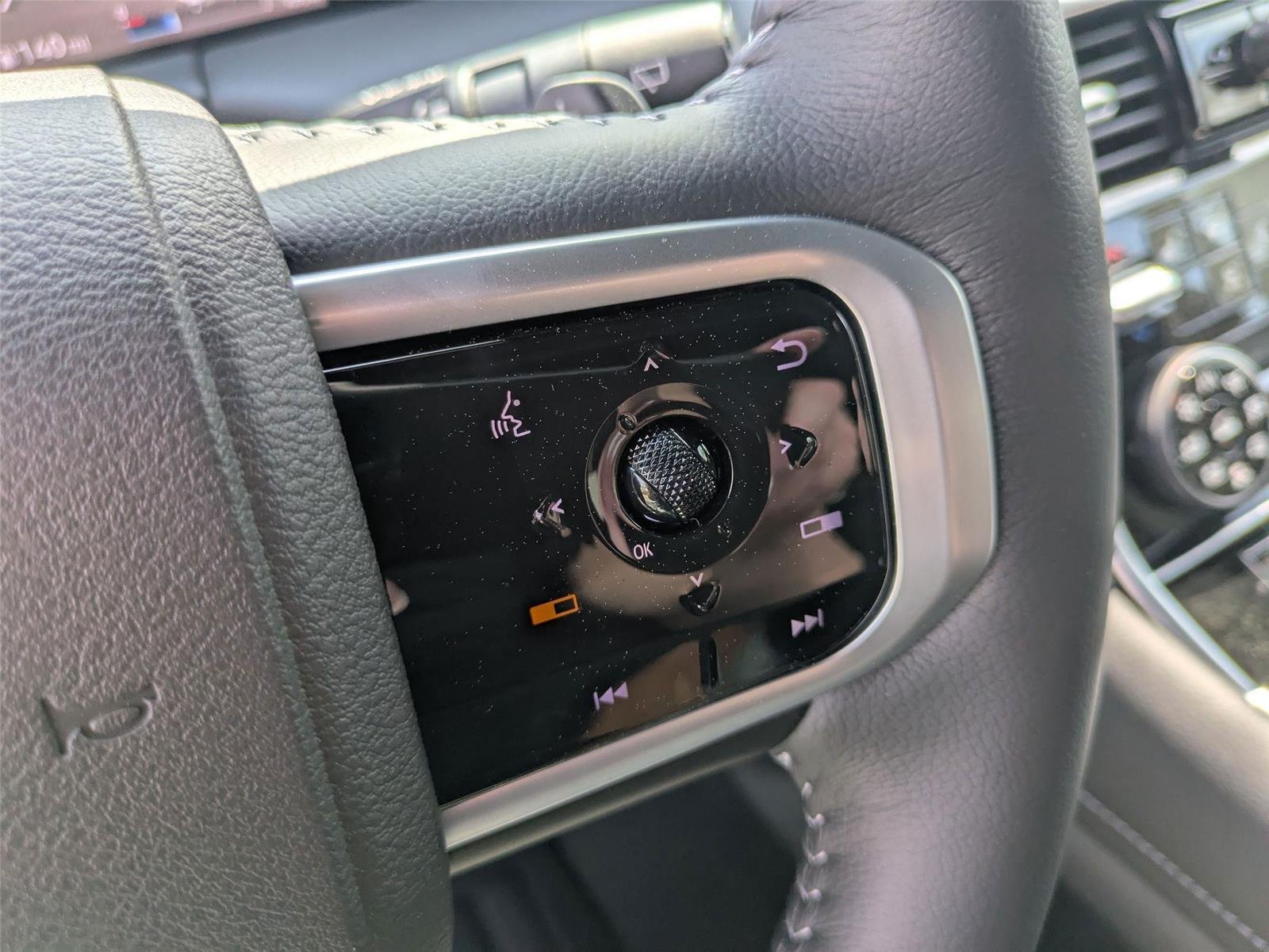2025 Nissan Armada SL - Photo 17